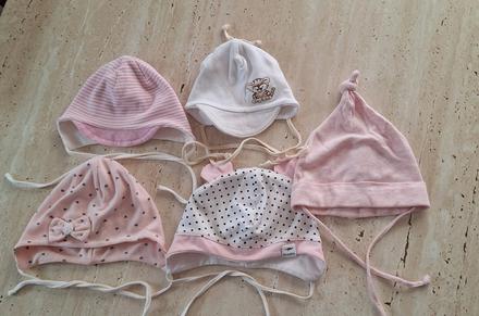 Značkové čiapky jeseň/jar, 44