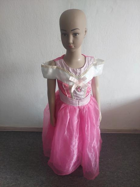 Princezná deluxe karnevalové šaty veľ.116,