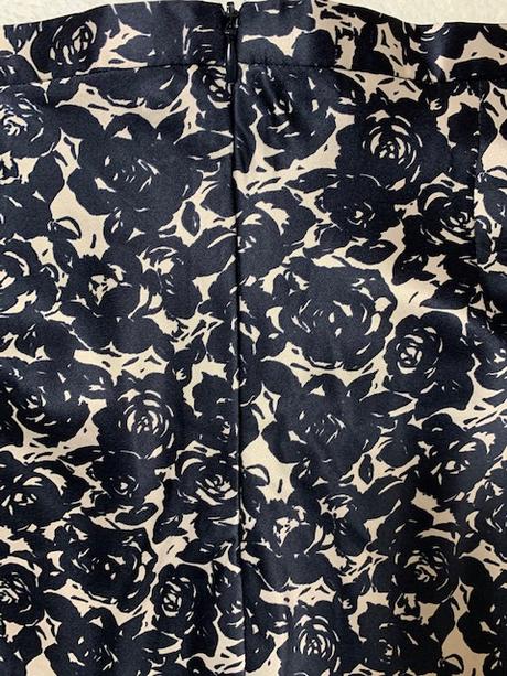 Tenká hodvábna sukňa so vzorom ruží zn. benetton, benetton,38