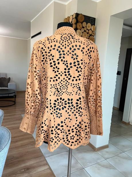 Cos bluzka hneda, cos,l