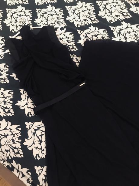 Luxusné spoločenské šaty, s