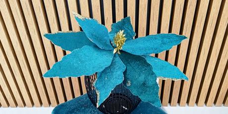 Dekorácia - kvet - smaragdovo zelený, 