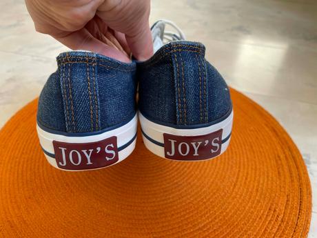 Kvalitné tenisky, 42