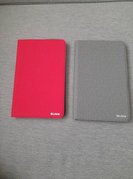 Obal na tablet 2ks nové, 