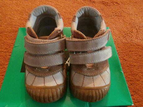 Topánky č.22,poltopánky so zapínaním na suchý zips, protetika,22