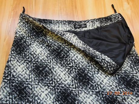 Teplá sukňa, 2 x oblečená, 38