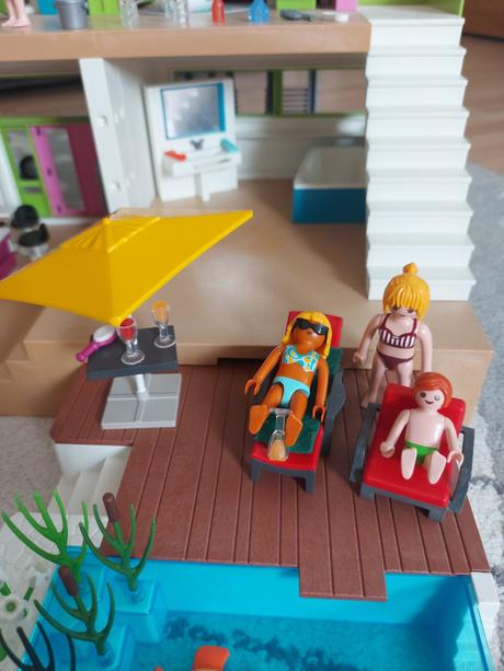 Playmobil obrovská vila+bazén+hosťovský dom+auto, 