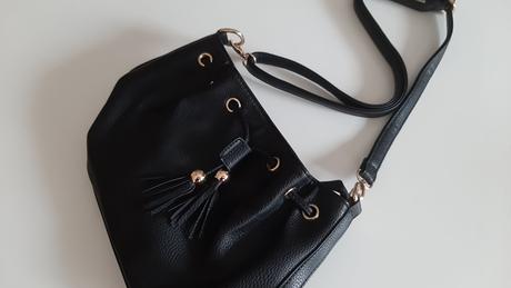 Nová kabelka strapce, 