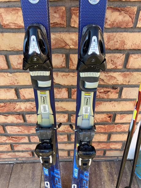 Zjazdové lyže, head,160-169 cm