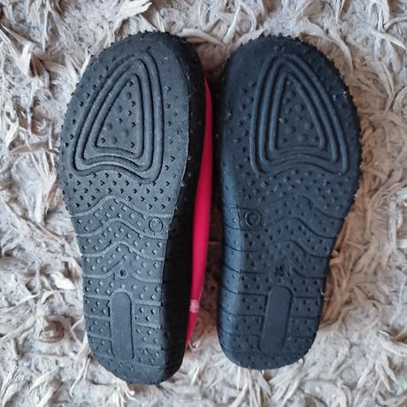 Dievčenská obuv do vody, 29