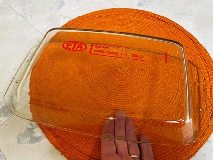 Sklenený poklop na remosku eta, eta