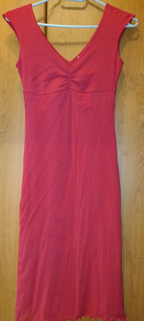 Šaty a darček, gate,34