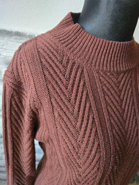 Svetríkové šaty č.42, 42