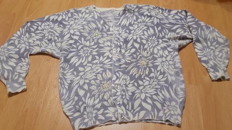 Sveter s perličkami z angorskej vlny, l