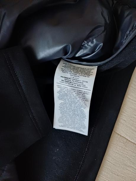 Dámska vesta a mikina nike aerolayer, č.m, m