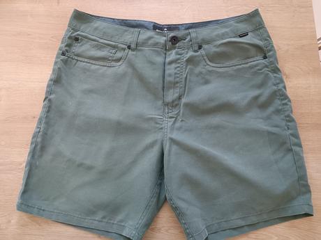 Kraťasy v 34, quiksilver,34