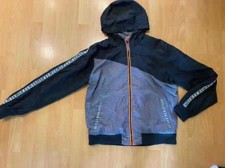 Prechodná bunda, 158