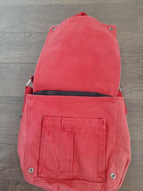 Converse crossbody, converse