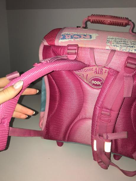 Pevná školská taška, aktovka,