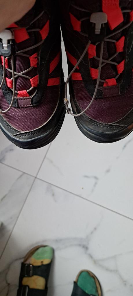 Nepremokavé trekingové pc 35 eur, quechua,35