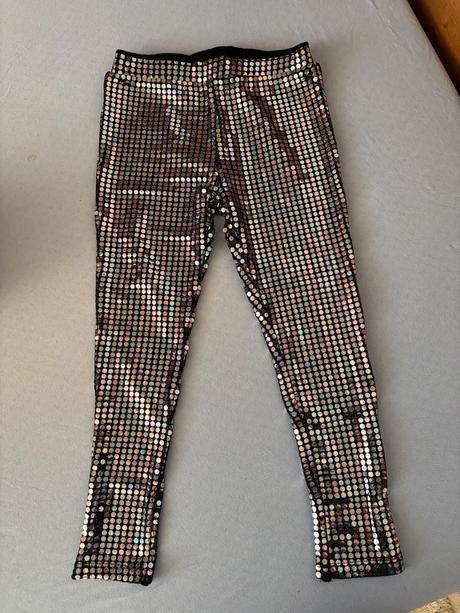 Balík zimného oblečenia, 122–134