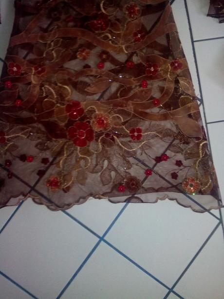 Saty prilezitostne, s