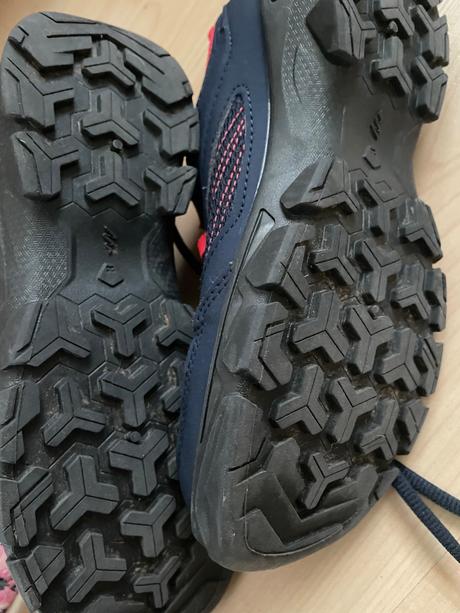 Turistické tenisky vel.37, quechua,37