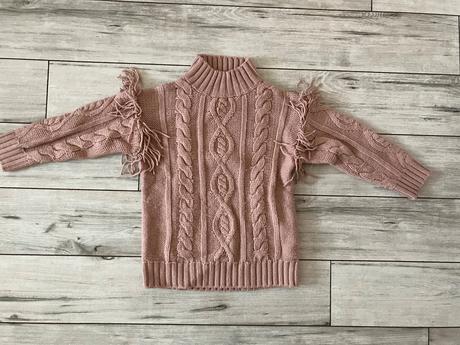 Sveter, reserved,128