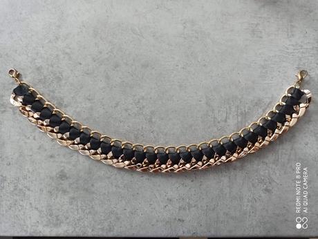 Náhrdelník na oblecenie,