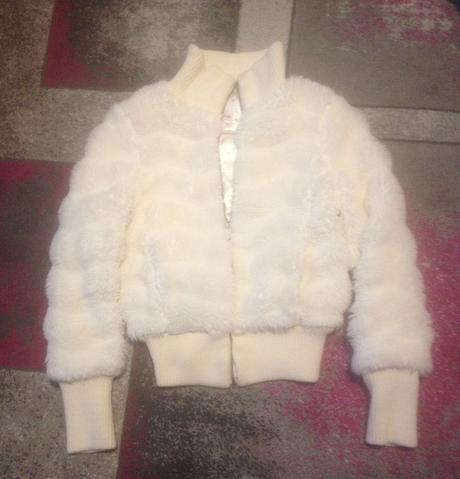 Znackova kozusinkova bundicka, fishbone,xs