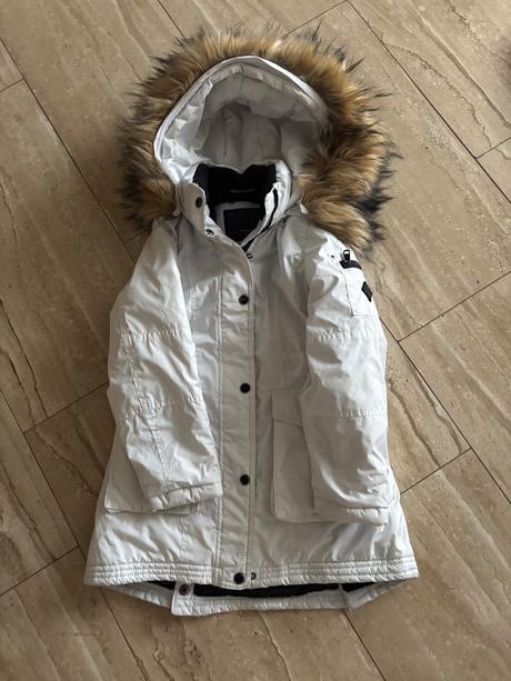 Krasna veľmi teplá bundička, 122