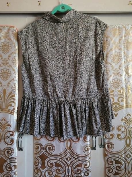 Blúzka s volánom, river island,42