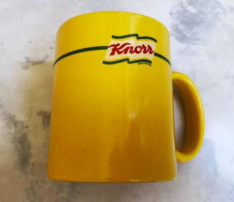 Porcelánový hrnček, 