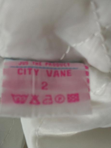 Biely "kožušinový" kabátik, city vane, 86