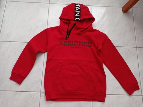 Balík oblečenia-mikiny, 122–134