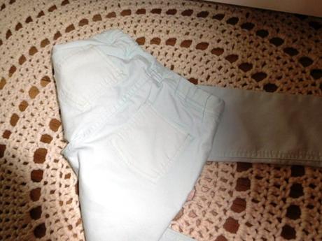 Krásne mentolovo zelenej farby rifličky super stav, f&f,128