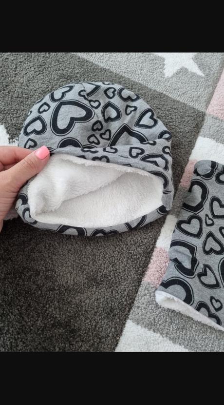 Set/súprava čiapka a nákrčník, 110