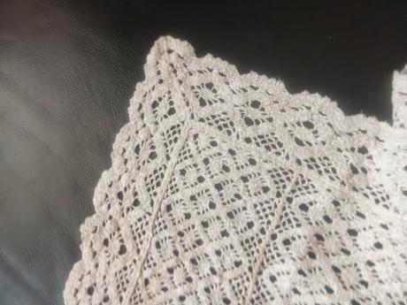 Háčkovany obrus stvorec, 