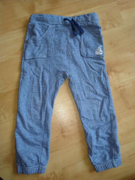 Tepláky veľmi dobrý stav, 92