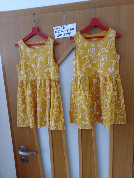 Dievčenské saty zn.f&f veľ.6-rokov, 116