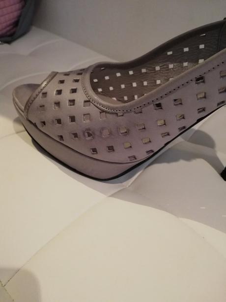 Kožené sandále, 40