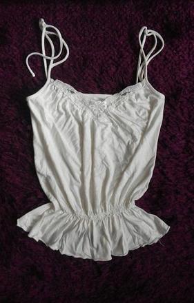 Biely romanticky topik, s