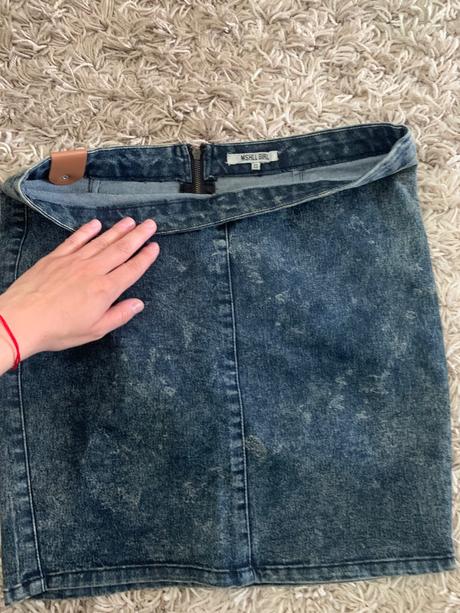 Dámske oblečenie, s