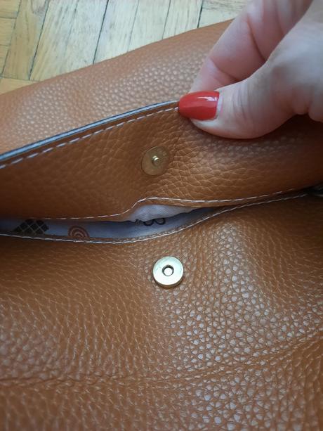 Dámske listové kabelky,