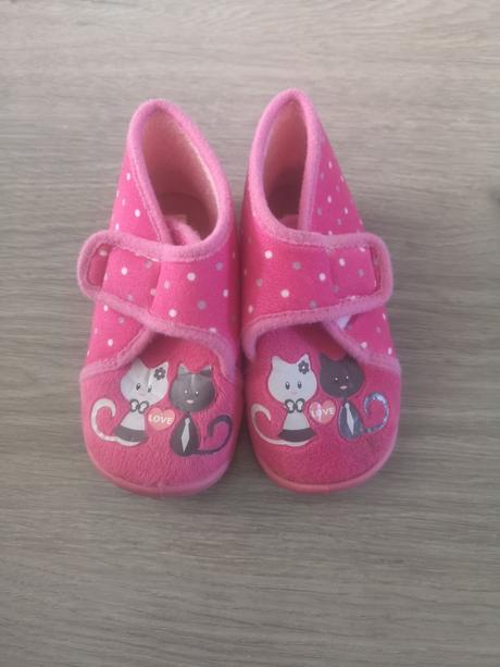 Dievčenské papučky č. 22, 22