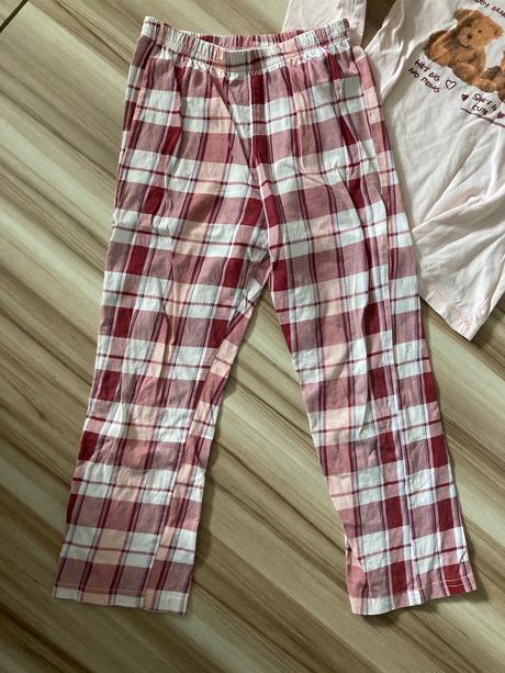 Pyžamo, cornette,122
