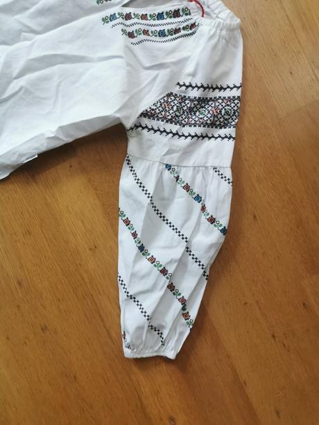 Blúzka s ľuovym vzorom, 110