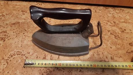 Predám staršiu žehličku., 