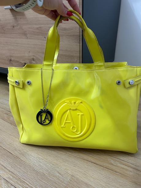 Armani kabelka, armani