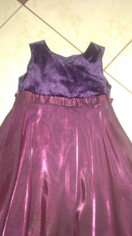 Slávnostné šaty, 128